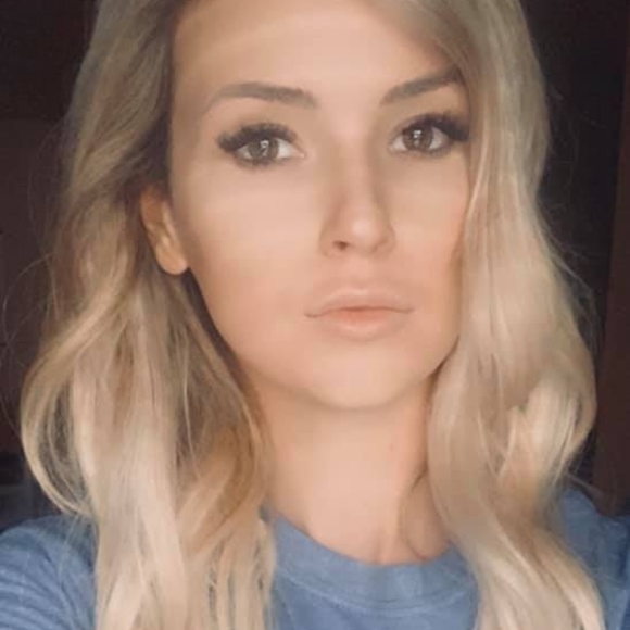 Meet your Posher, Lindsay - Picture 1 of 1